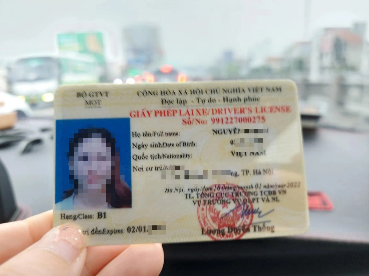 Đổi bằng lái xe B1 cấp trước 2025: Thủ tục và loại bằng mới từ 1/1/2025